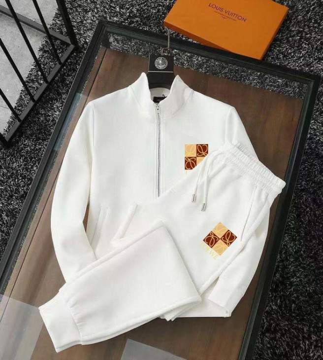 Picture of Loewe Sweater Suits _SKULoeweM-5XLkdtn5140728